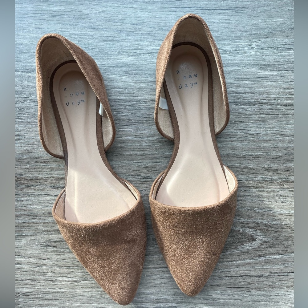 💓NEW💓 A New Day pointed flats - size 8 💛